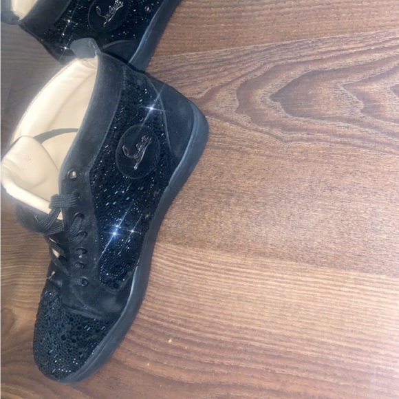 Black - Picture 3 of 4